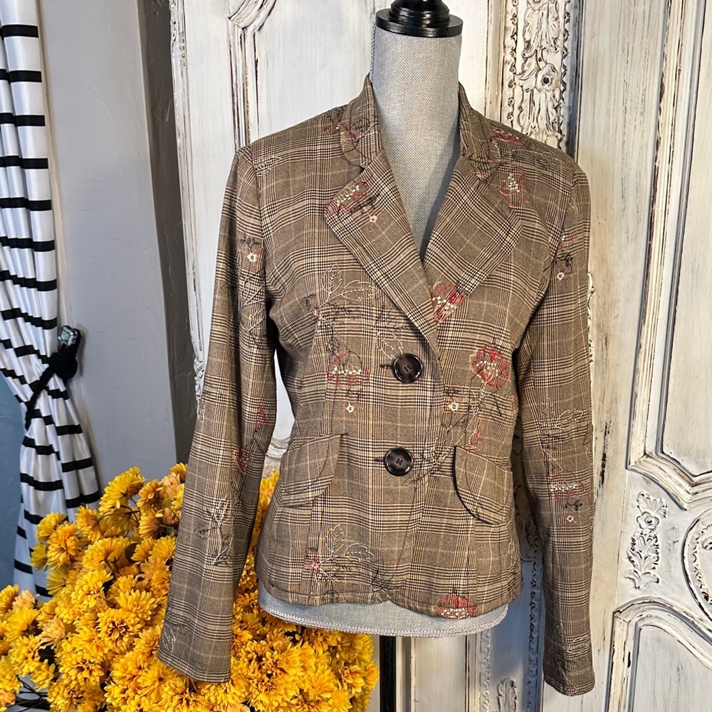Maggy London Plaid Women's Jacket with Floral Embroidery